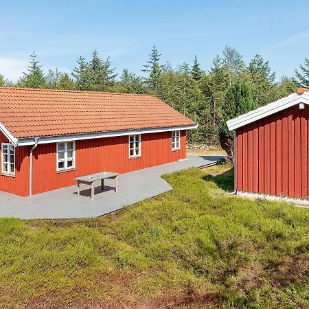 6 Person In Fur-by Traum Fur